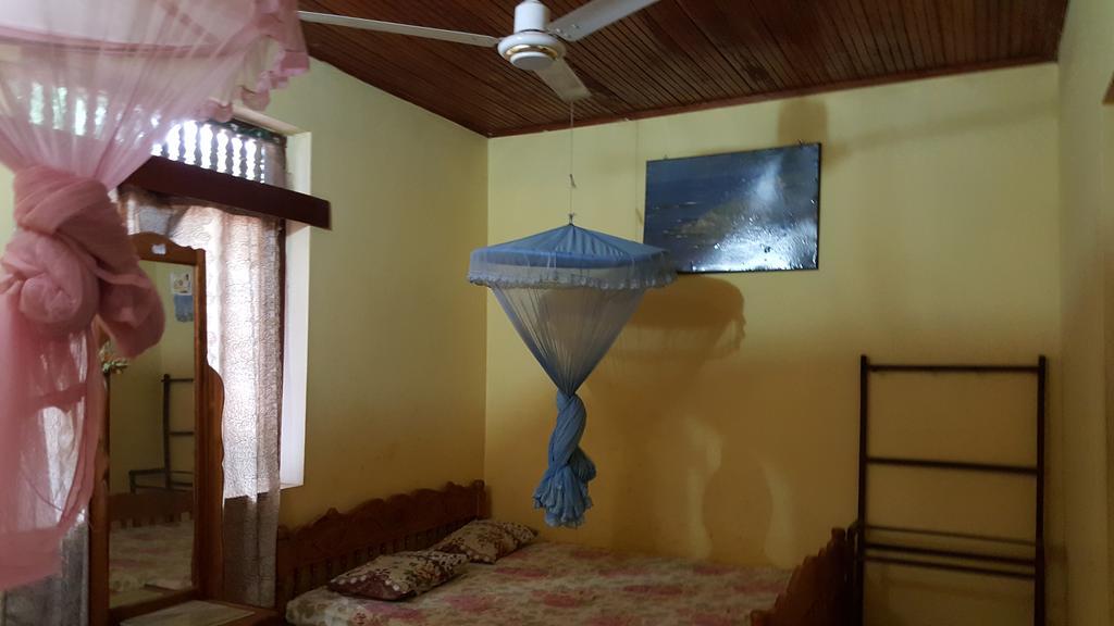 Isuruma Rest Kataragama Habitación foto