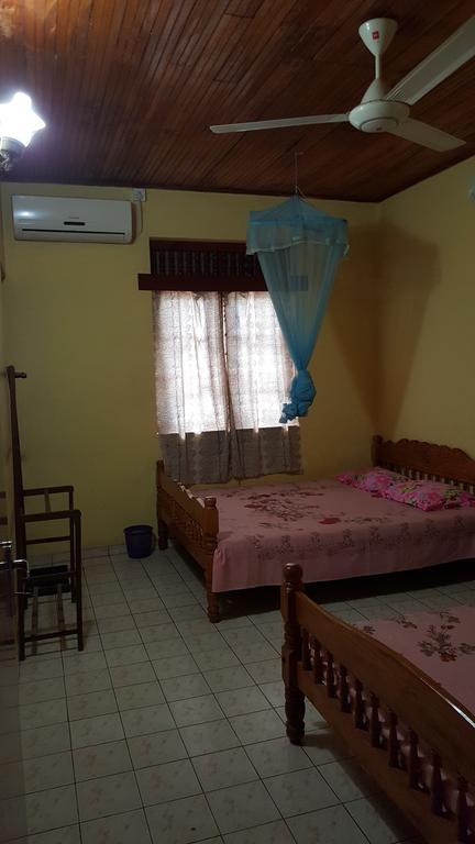 Isuruma Rest Kataragama Habitación foto