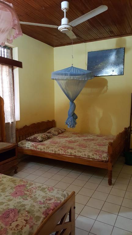 Isuruma Rest Kataragama Habitación foto